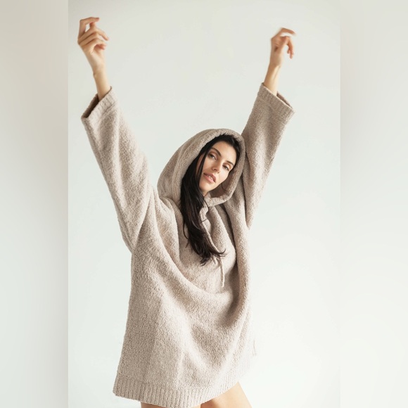 SUNDAY CITIZEN Snug Blanket Hoodie One Size - Picture 1 of 13